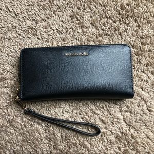 Micheal Kors Wallet
